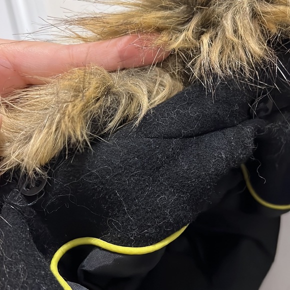 Nicole Miller Jacket with removal fur collar - Picture 7 of 7